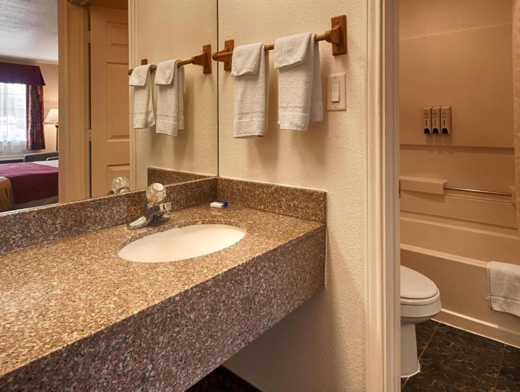 Best Western Johnson City Inn Extérieur photo